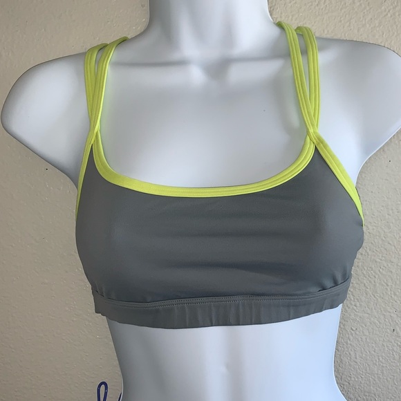 ✨ PINK Victoria’s Secret Gray Cross Back Yoga Bra - Picture 2 of 6